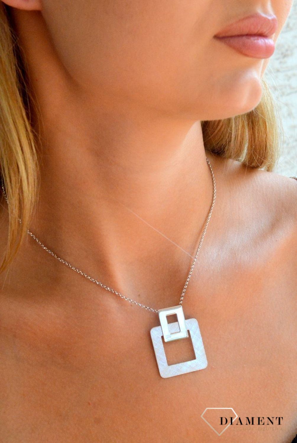 Srebrny naszyjnik damski 925 duża matowa zawieszka DIA-NSZ-11710-925 (3).jpg