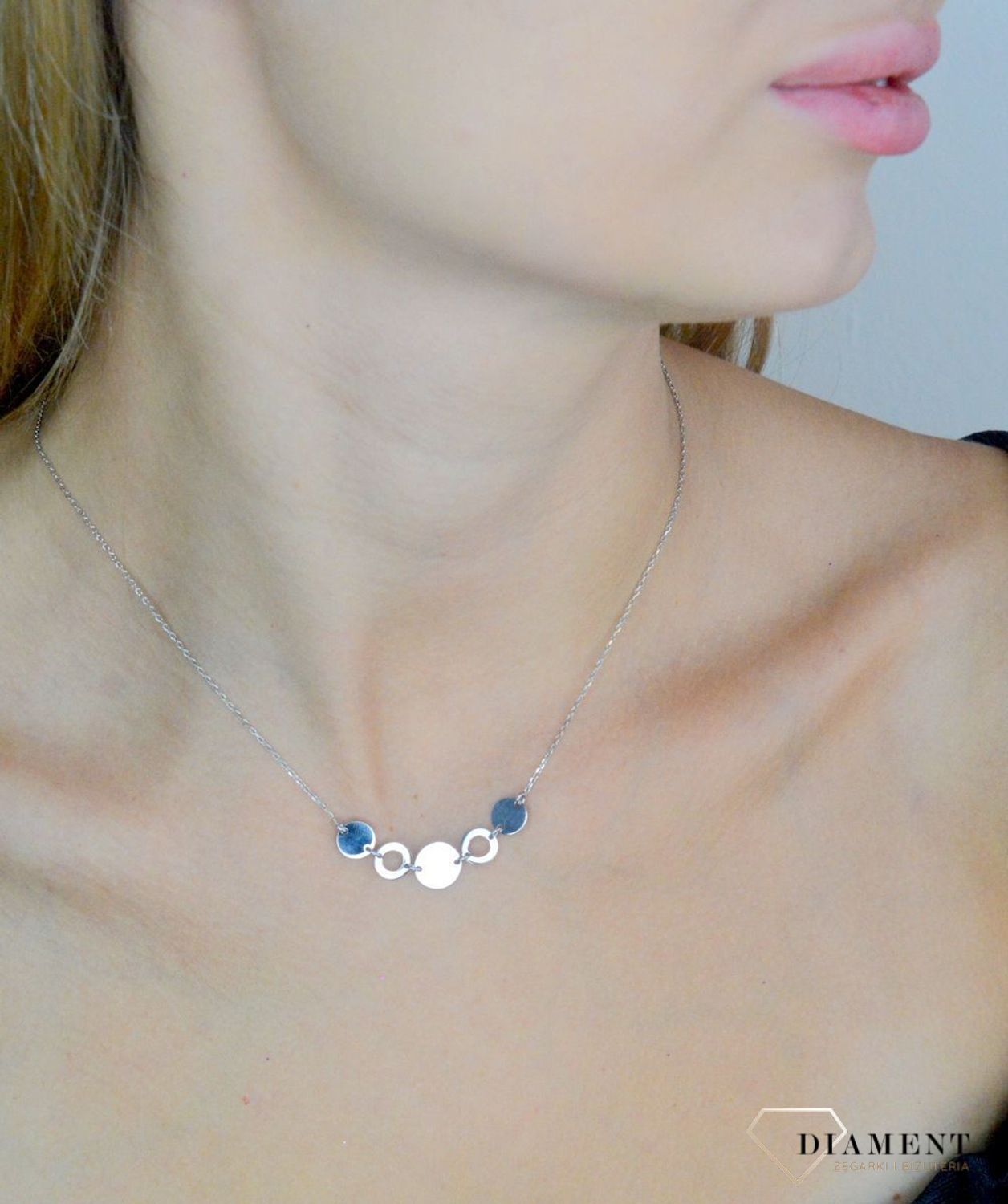 Srebrny naszyjnik damski 925 celebrytka płaskie kółeczka blaszki DIA-NSZ-11759-925 (3).jpg