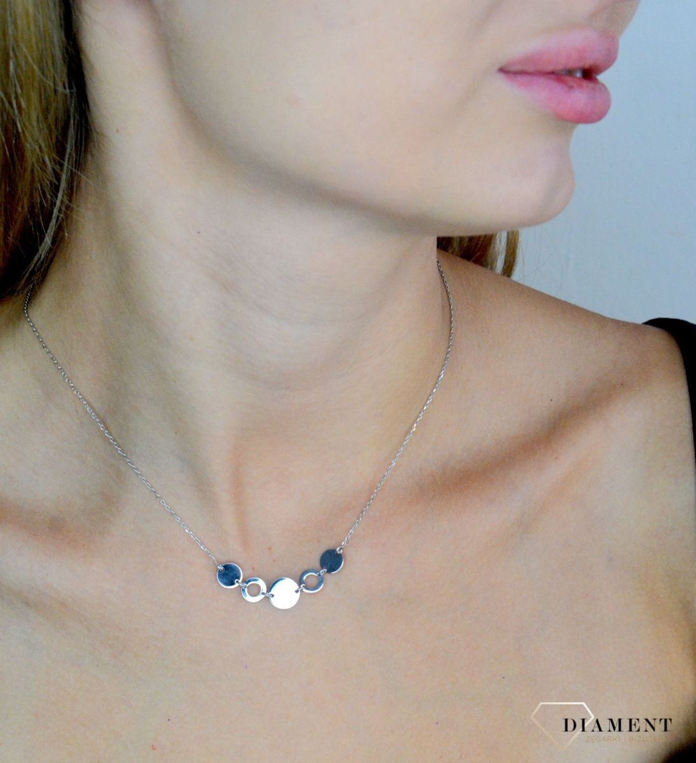 Srebrny naszyjnik damski 925 celebrytka płaskie kółeczka blaszki DIA-NSZ-11759-925 (3).jpg