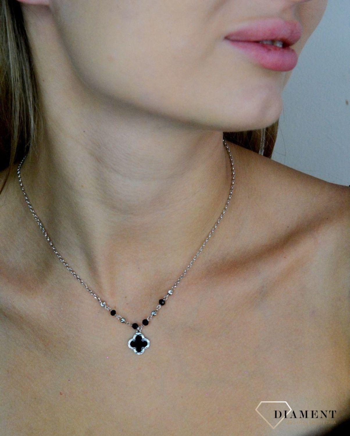 Srebrny naszyjnik damski 925 celebrytka z koniczyną DIA-NSZ-11778-925 (2).jpg