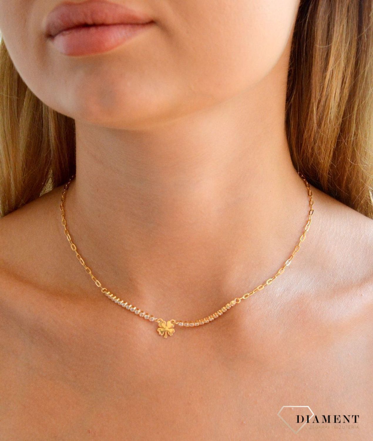Srebrny naszyjnik damski 925 z wiszącą koniczyną i paskiem cyrkonii pokryta złotem DIA-NSZ-11783-925 (3).jpg