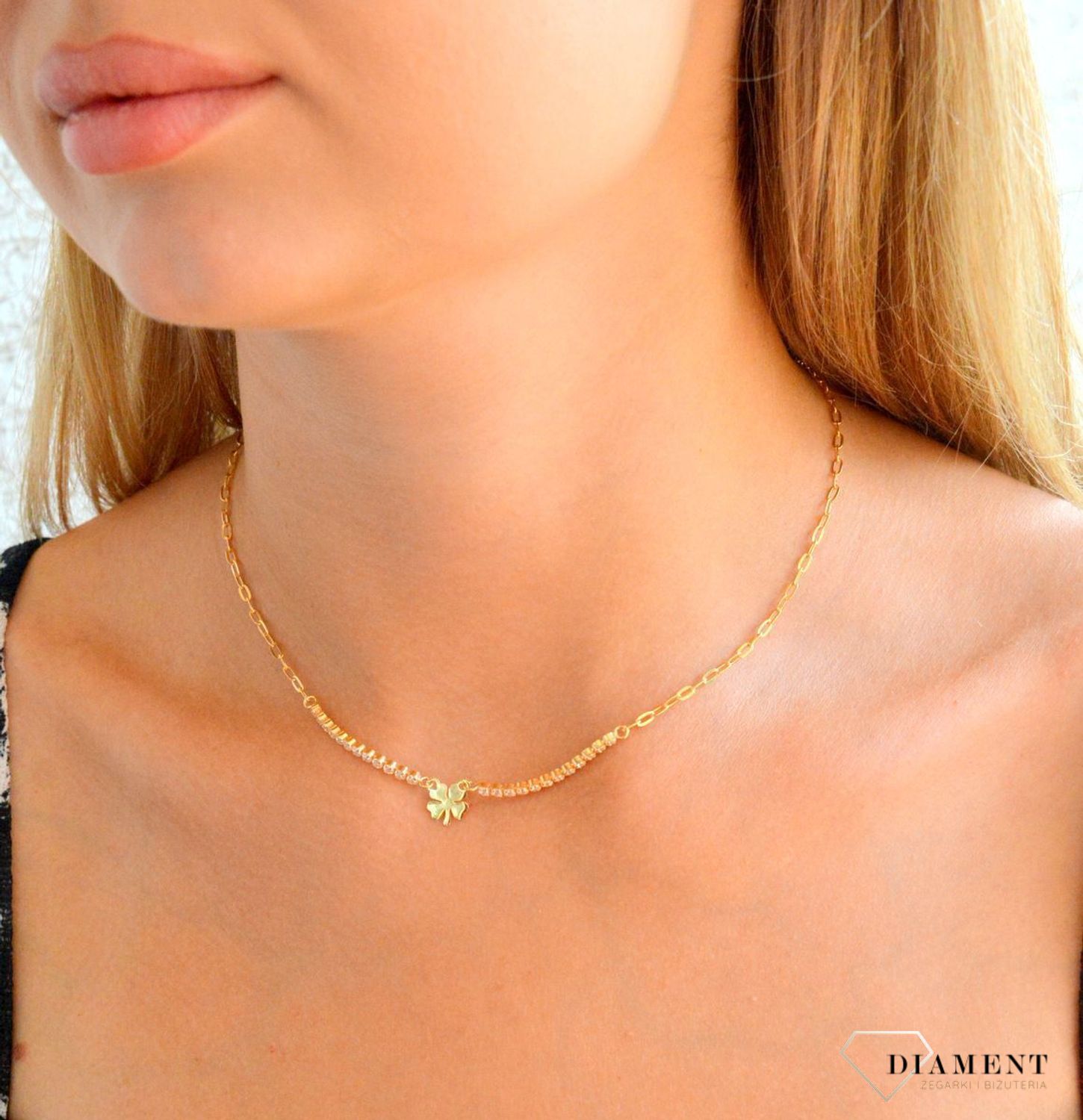 Srebrny naszyjnik damski 925 z wiszącą koniczyną i paskiem cyrkonii pokryta złotem DIA-NSZ-11783-925 (3).jpg