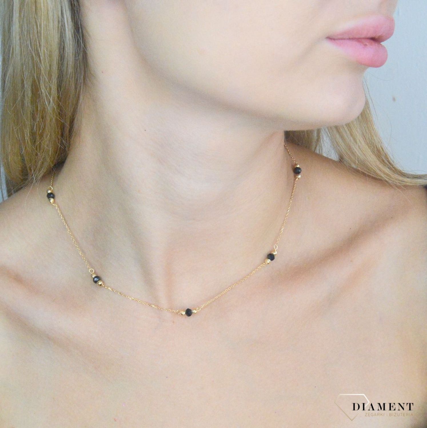 Srebrny naszyjnik damski 925 pozłacana celebrytka z kulkami i czarnymi koralikami DIA-NSZ-11787-925 (2).jpg