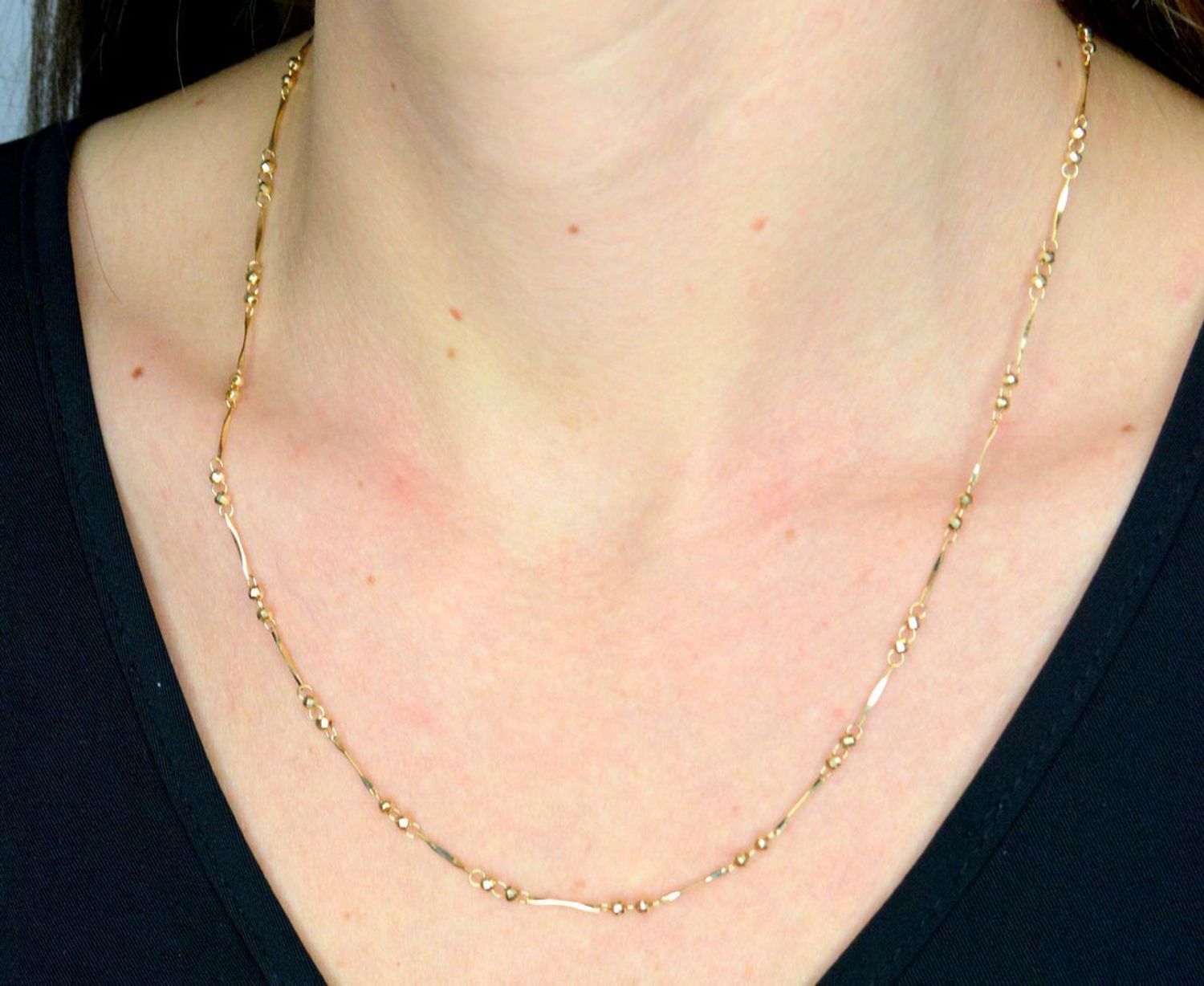 Złoty naszyjnik damski 585 kuleczki grawerowane DIA-NSZ-11998-585. Złoty naszyjnik damski. Złoty naszyjnik próby 585. Naszyjnik złoty damski z kulkami. Naszyjnik złoty na prezent (2).jpg