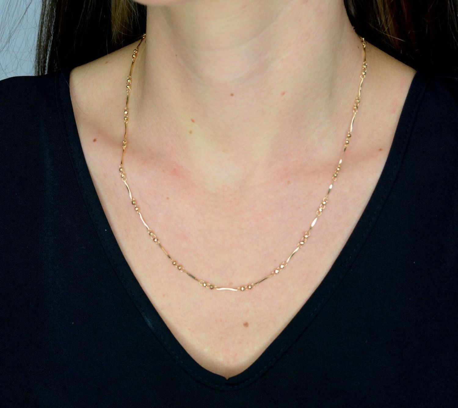 Złoty naszyjnik damski 585 kuleczki grawerowane DIA-NSZ-11998-585. Złoty naszyjnik damski. Złoty naszyjnik próby 585. Naszyjnik złoty damski z kulkami. Naszyjnik złoty na prezent (2).jpg