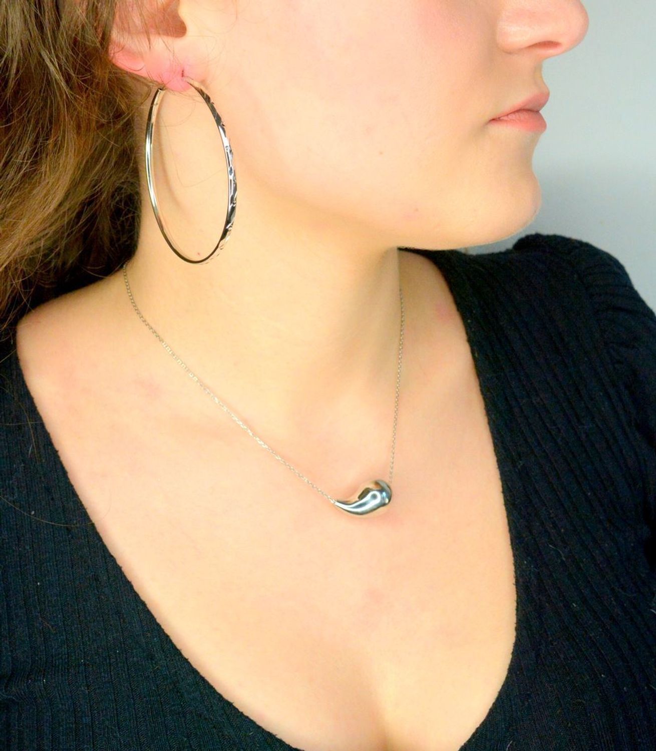 Srebrny naszyjnik damski celebrytka 925 modna zawieszka gładka kropla DIA-NSZ-12190-925. Naszyjnik srebrny damski. srebrny naszyjnik damski na prezent. Naszyjnik srebrny damski z kroplą.1.jpg