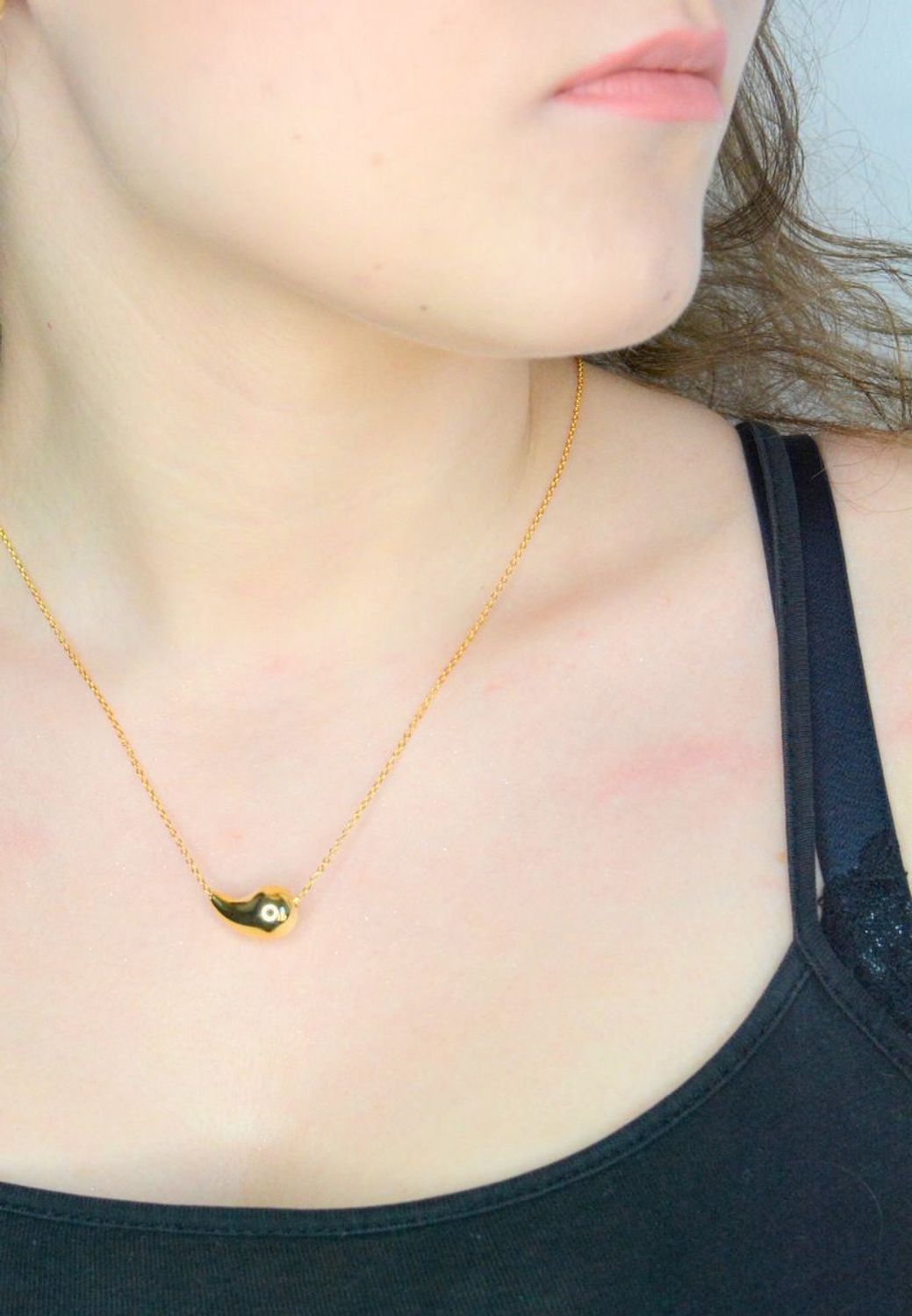 Srebrny naszyjnik damski celebrytka 925 modna zawieszka gładka kropla pokryta złotem DIA-NSZ-12204Z-925. Naszyjnik srebrny damski. srebrny naszyjnik damski na prezent. Naszyjnik srebrny damski z kroplą..jpg