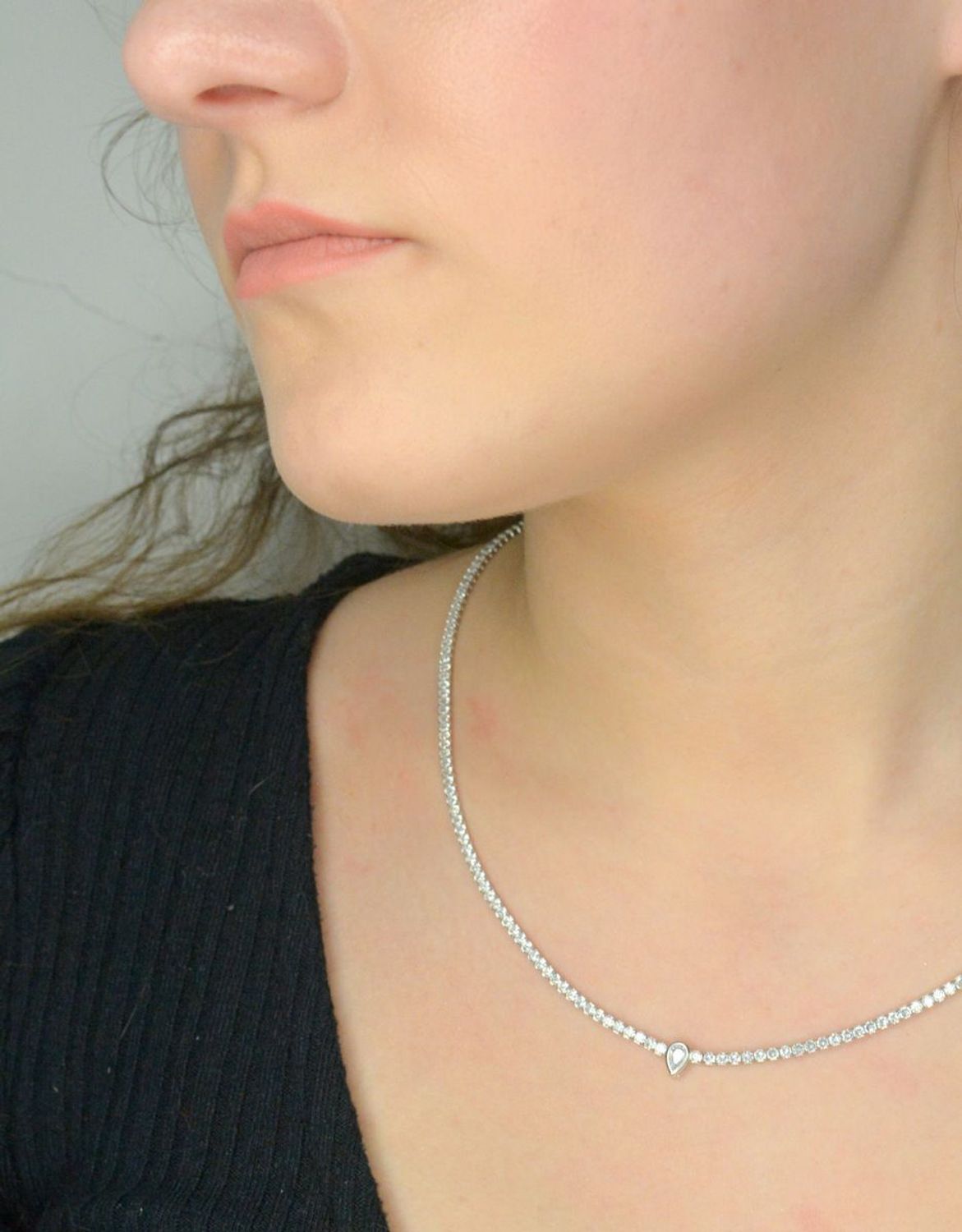 Srebrny naszyjnik damski kostka 925 zdobiony cyrkoniami DIA-NSZ-12247-925. Srebrny naszyjnik damski. Srebrny naszyjnik celebrytka damska. Srebrna celebrytka z modnym wzorem. Naszyjnik damski na prezent (1).jpg