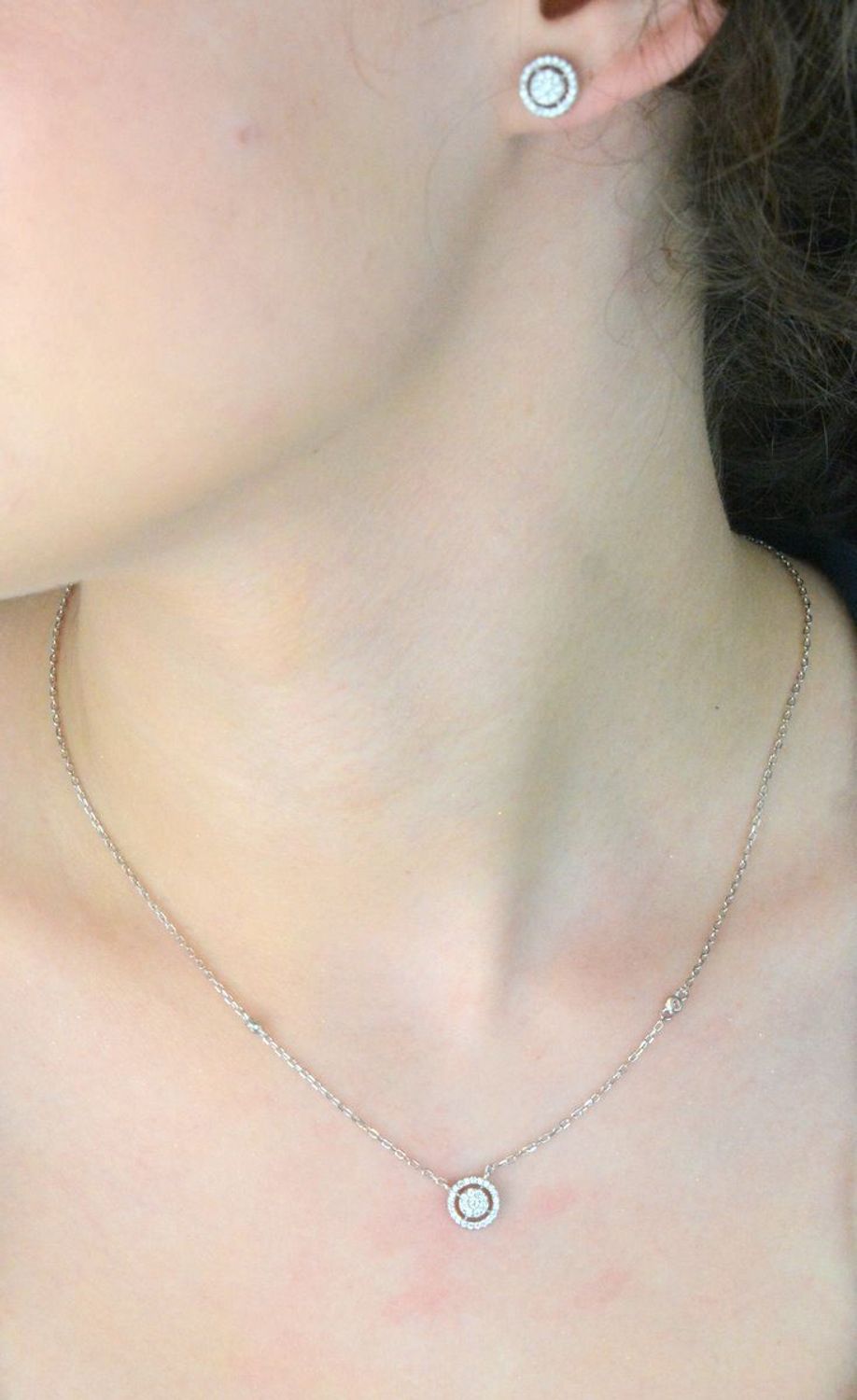 Naszyjnik srebrny damski 925 celebrytka kółeczko w cyrkoniach DIA-NSZ-12252-925 (2).jpg