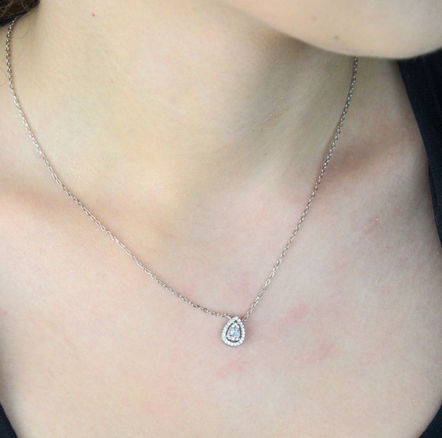 Srebrny naszyjnik damski celebrytka 925 z łezką DIA-NSZ-12254-925 (2).jpg