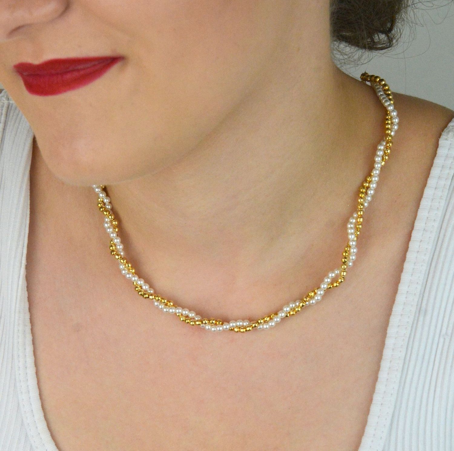 Pozłacany srebrny naszyjnik z perełkami i grawerowanymi kuleczkami  Srebro 925  42 cm + 3 cm.jpg