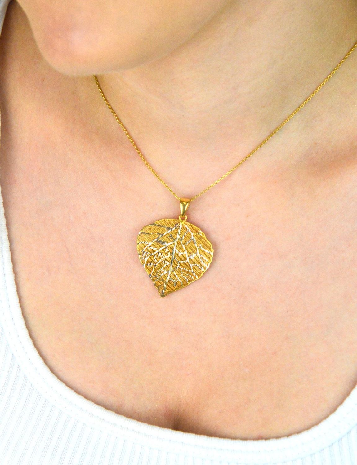 Pozłacany srebrny naszyjnik celebrytka z zawieszką liścia  Srebro 925  42 cm + 3 cm (2).jpg