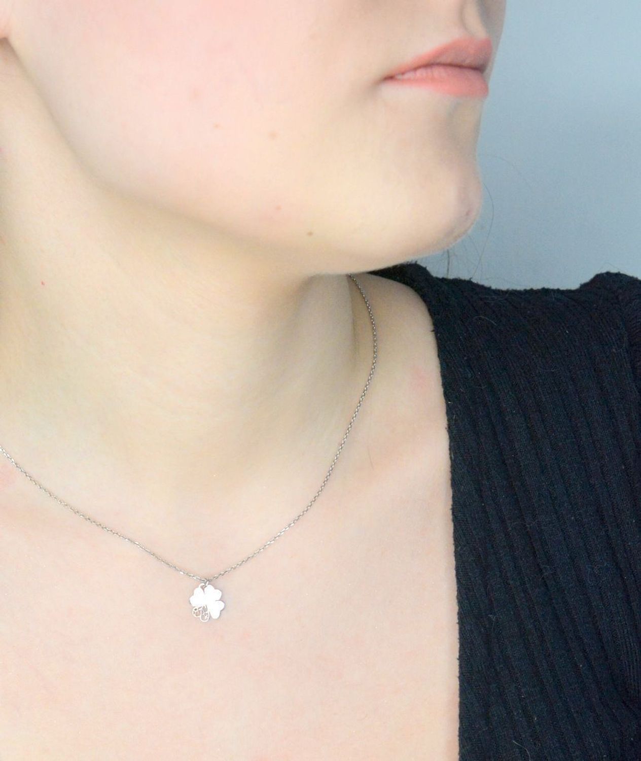 Srebrny naszyjnik damski celebrytka 925 z koniczynką DIA-NSZ-12519-925 (2).jpg