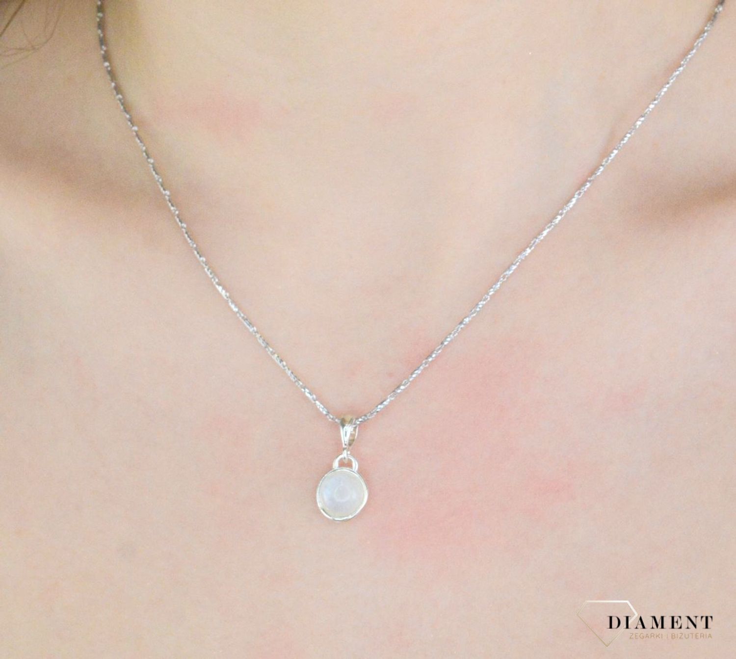 Naszyjnik srebrny próba 925, DIA-NSZ-12524-925 Naszyjnik wykonany z najwyższej jakości srebra. Idealny pomysł na prezent dla każdej kobiety. Naszyjnik wykonany z próby 925 będzie idealnym 1.jpg