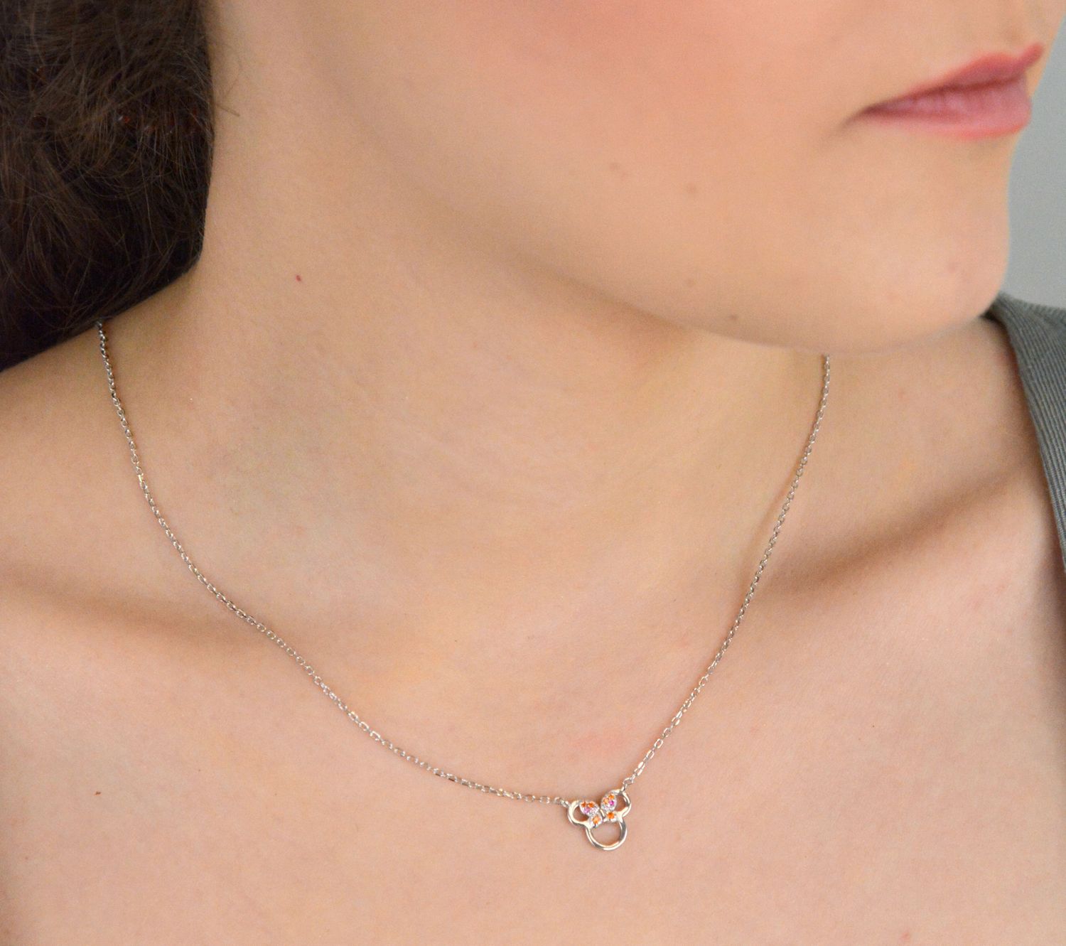 Naszyjnik srebrny próba 925 dla dziewczynki Myszka Minnie z kolorowym motylkiem DIA-NSZ-12600-925. Naszyjnik wykonany z najwyższej jakości srebra próby 925. Idealny pomysł na prezent dla 1.jpg