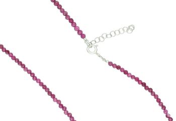 Delikatny naszyjnik damski DIA-NSZ-13114-925 ze srebra 925 i naturalnych rubinów 3 mm. Długość 42–45 cm, waga 5,30 g. Elegancja, kobiecość i ponadczasowy styl.2.jpg