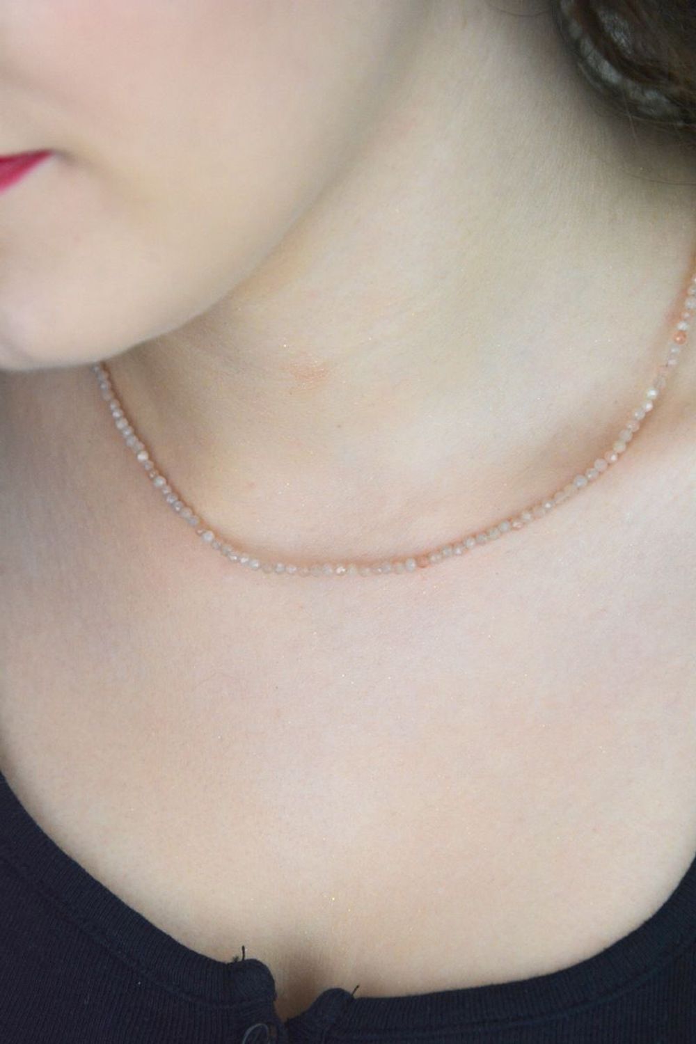 Delikatny naszyjnik damski srebro 925 DIA-NSZ-13115-925 z kamieniem słonecznym 2 mm. Długość 40 cm. Subtelny blask i elegancja na każdą okazję.11.jpg