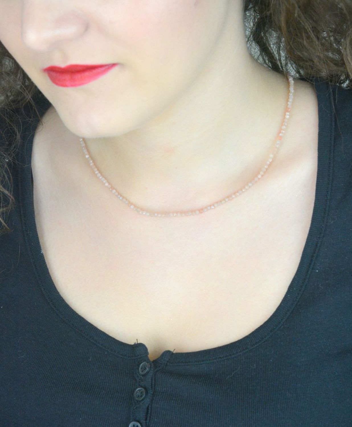 Delikatny naszyjnik damski srebro 925 DIA-NSZ-13115-925 z kamieniem słonecznym 2 mm. Długość 40 cm. Subtelny blask i elegancja na każdą okazję.11.jpg