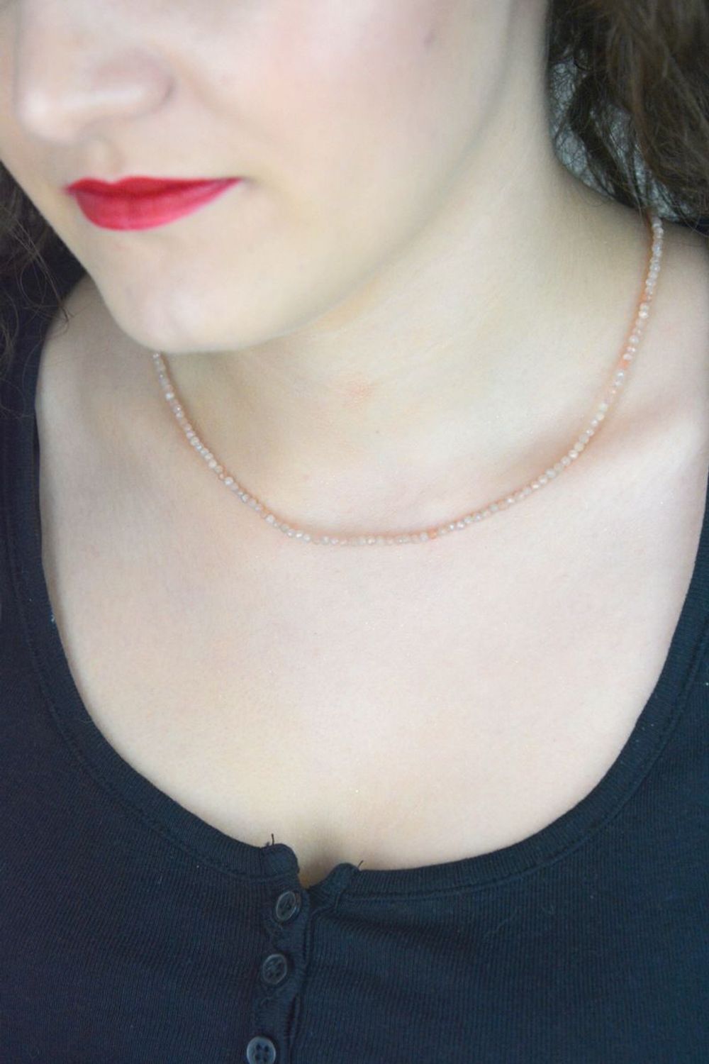 Delikatny naszyjnik damski srebro 925 DIA-NSZ-13115-925 z kamieniem słonecznym 2 mm. Długość 40 cm. Subtelny blask i elegancja na każdą okazję.11.jpg