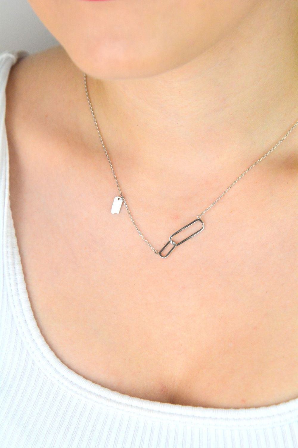 Naszyjnik damski srebrny 925 DIA-NSZ-1315-925 z podłużnym elementem, długość 42+3 cm, zapięcie na karabińczyk. Lekki i elegancki dodatek na każdą okazję.1.jpg