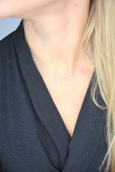 Srebrny naszyjnik z literką N i cyrkoniami. Naszyjniki z literkami. Srebrne Naszyjniki Damskie w Sklepie z Biżuterią, naszyjniki apart (8).JPG