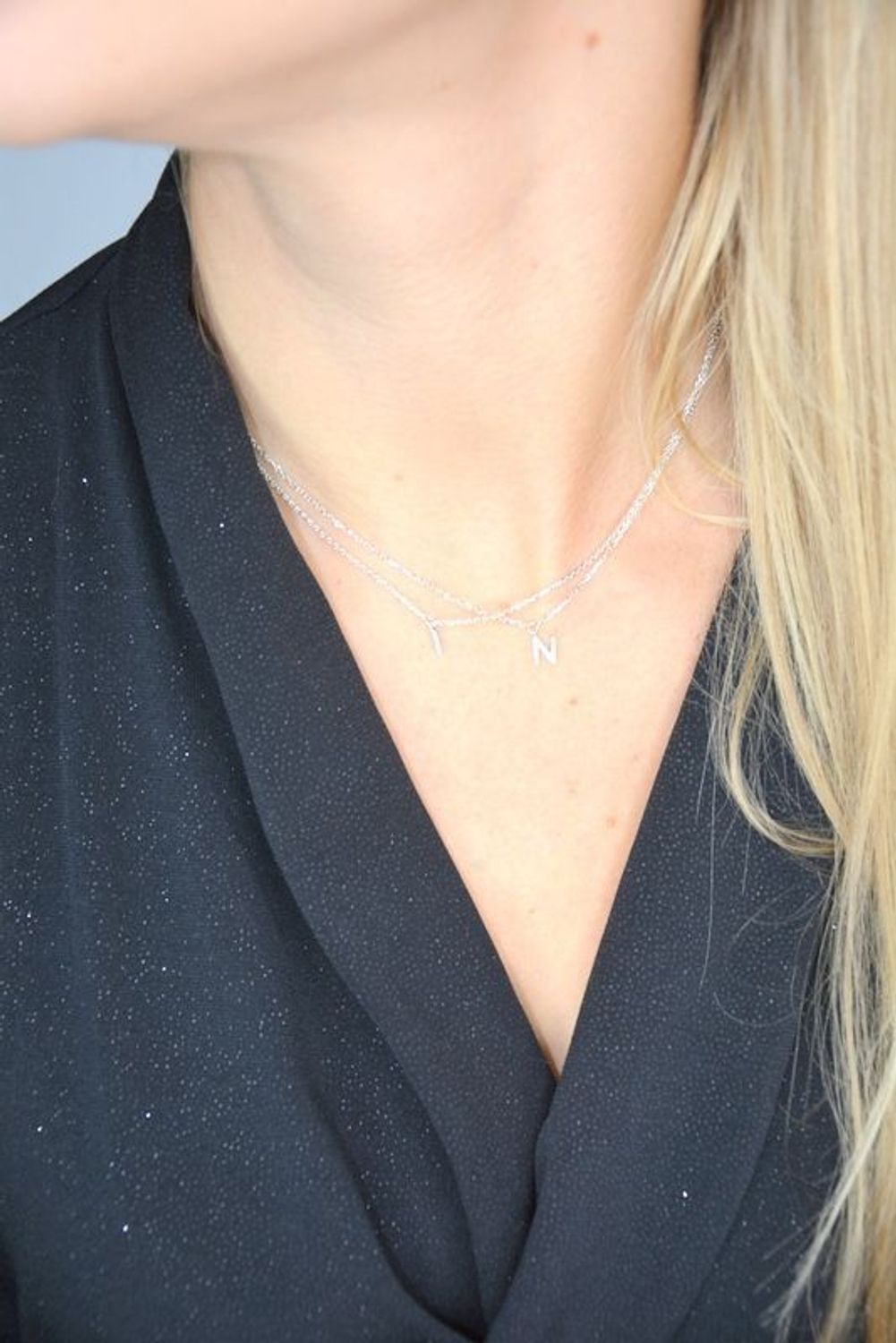 Srebrny naszyjnik z literką N i cyrkoniami. N DIA-NSZ-1318-925.jpg