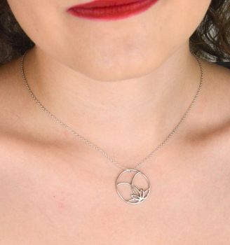 Subtelny naszyjnik celebrytka z wiszącym kółeczkiem ze srebra próby 925. Minimalistyczna biżuteria na co dzień i na prezent. Model DIA-NSZ-13495-925 – zobacz więcej! (2).JPG