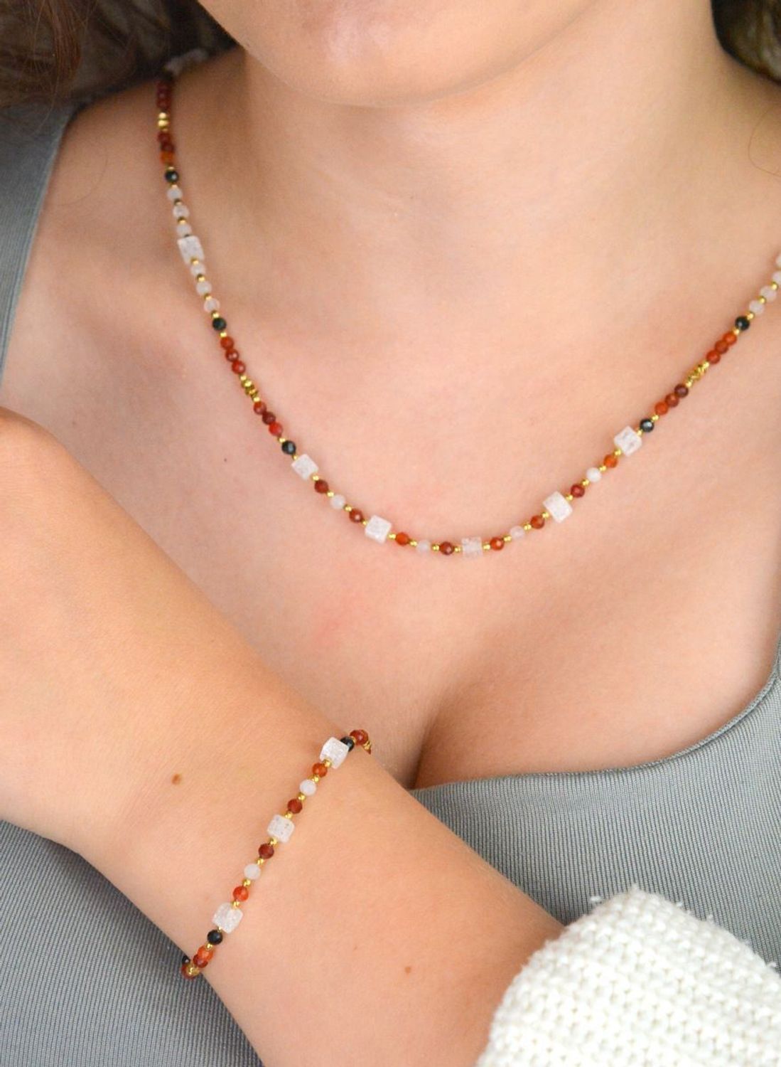 Pozłacany naszyjnik srebrny 925 z kamieniami naturalnymi kryształ górski, agat i kwarc różowy. Długość 45+3 cm, zapięcie na karabińczyk.1.jpg