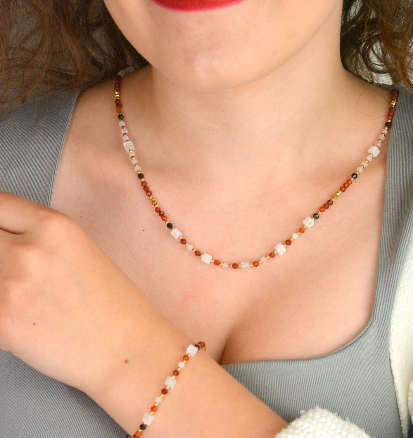 Pozłacany naszyjnik srebrny 925 z kamieniami naturalnymi kryształ górski, agat i kwarc różowy. Długość 45+3 cm, zapięcie na karabińczyk.1.jpg