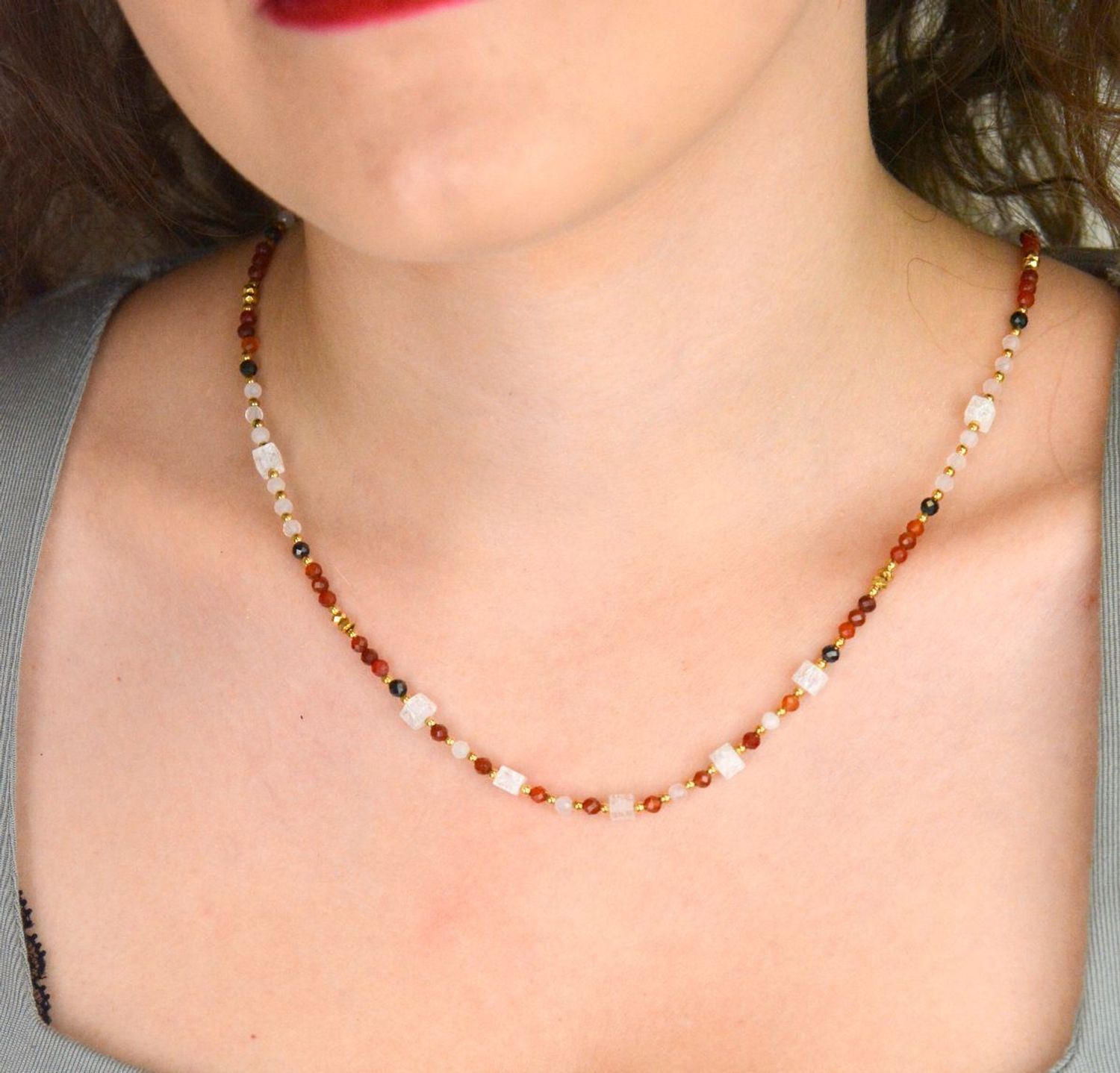 Pozłacany naszyjnik srebrny 925 z kamieniami naturalnymi kryształ górski, agat i kwarc różowy. Długość 45+3 cm, zapięcie na karabińczyk.1.jpg