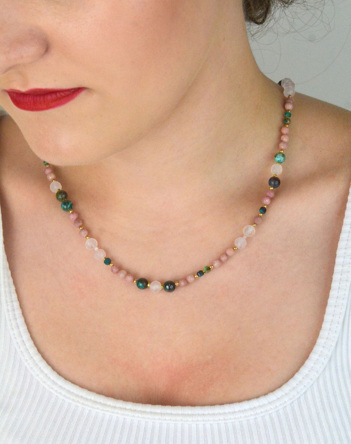 Naszyjnik damski srebrny z chryzokolą, rodonitem i kwarcem różowym – kamienie naturalne  DIA-NSZ-13536-925.jpg