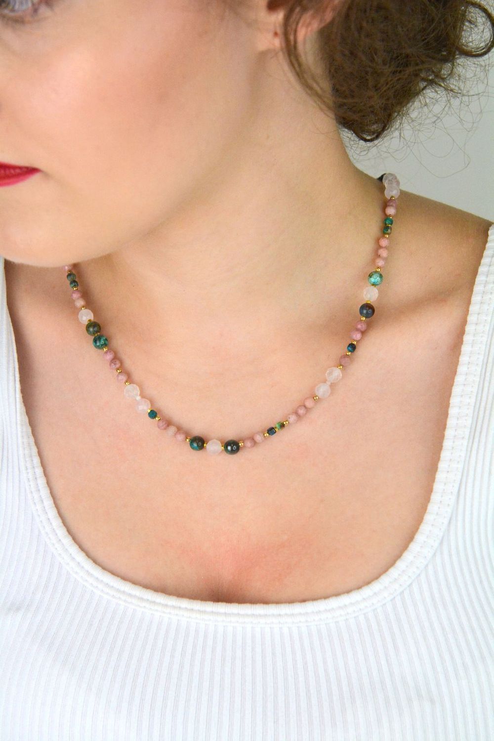 Naszyjnik damski srebrny z chryzokolą, rodonitem i kwarcem różowym – kamienie naturalne  DIA-NSZ-13536-925.jpg