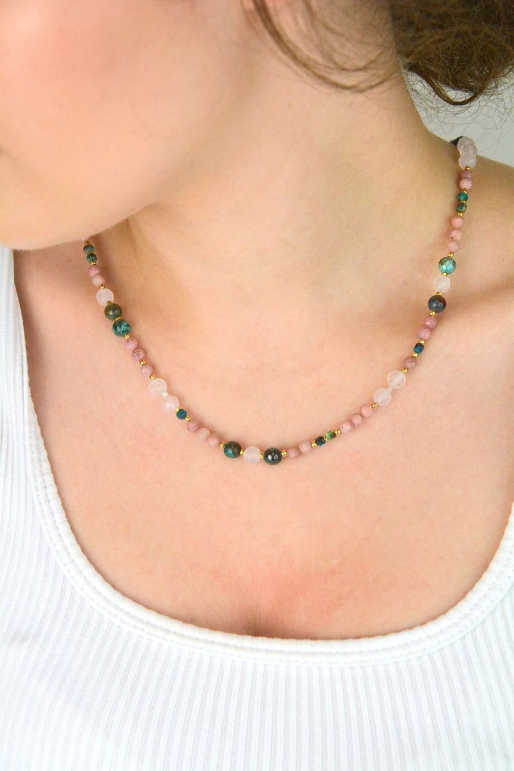 Naszyjnik damski srebrny z chryzokolą, rodonitem i kwarcem różowym – kamienie naturalne  DIA-NSZ-13536-925.jpg