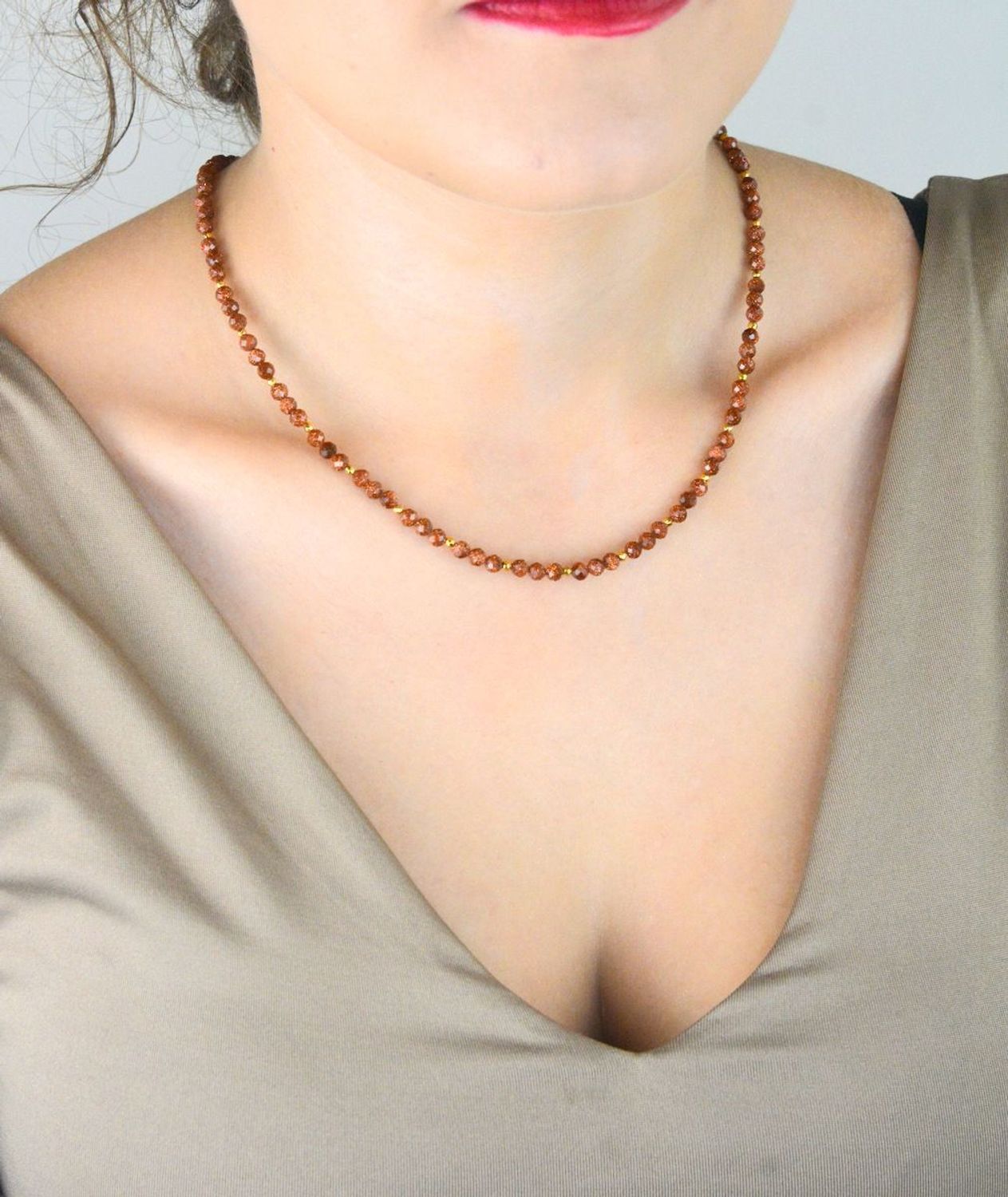 Naszyjnik srebrny 925 pozłacany z naturalnym piaskiem pustyni. Waga 8,90 g, długość 45+3 cm, kamienie 3 mm, zapięcie karabińczyk. Subtelna elegancja.1.jpg