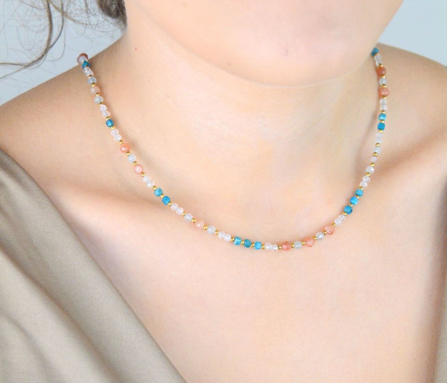 Ręcznie robiony naszyjnik pozłacany srebro 925 z naturalnymi kamieniami topaz, apatyt, akwamaryn. Długość 43+2 cm, zapięcie karabińczyk.1.jpg