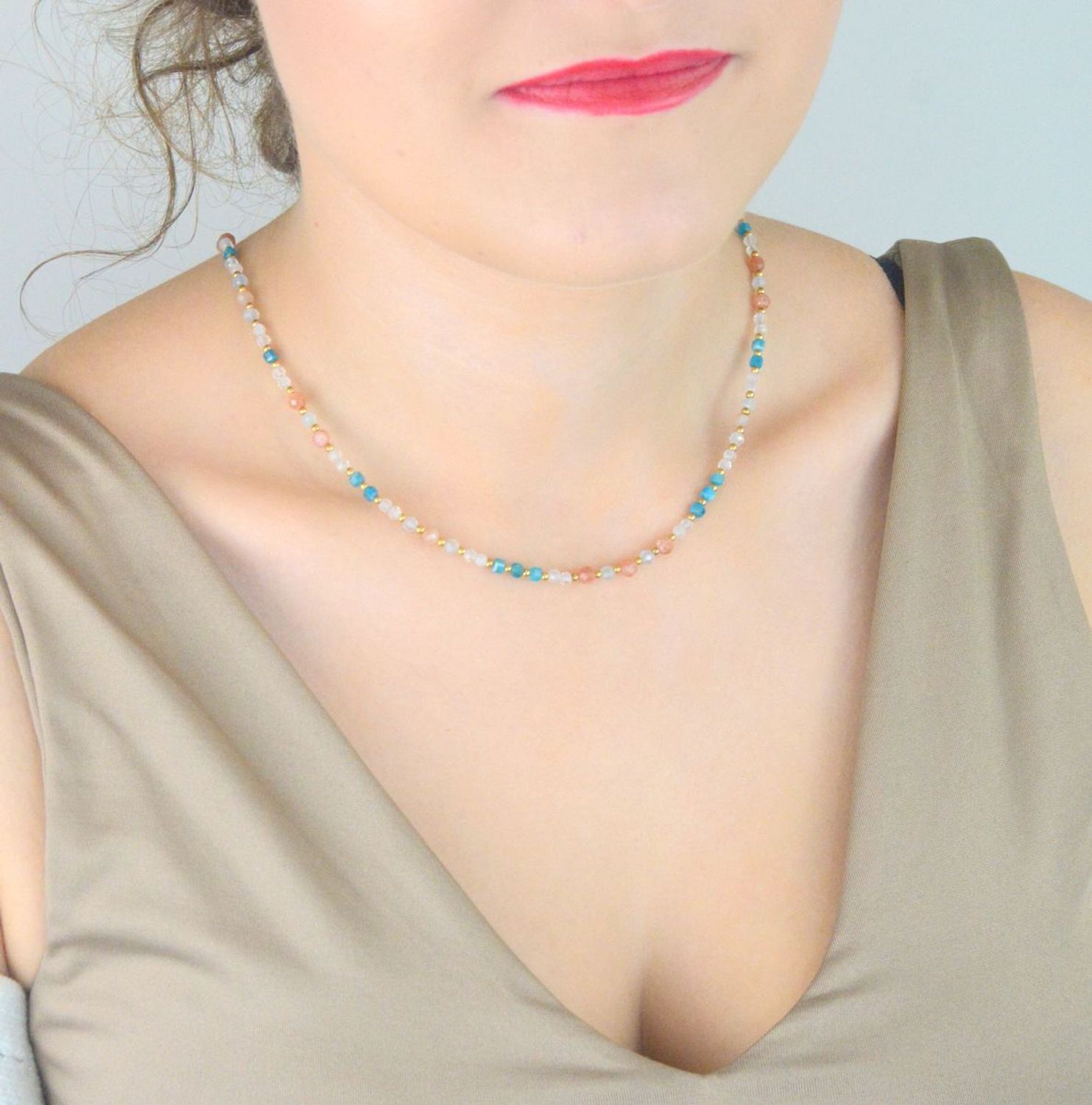 Ręcznie robiony naszyjnik pozłacany srebro 925 z naturalnymi kamieniami topaz, apatyt, akwamaryn. Długość 43+2 cm, zapięcie karabińczyk.1.jpg