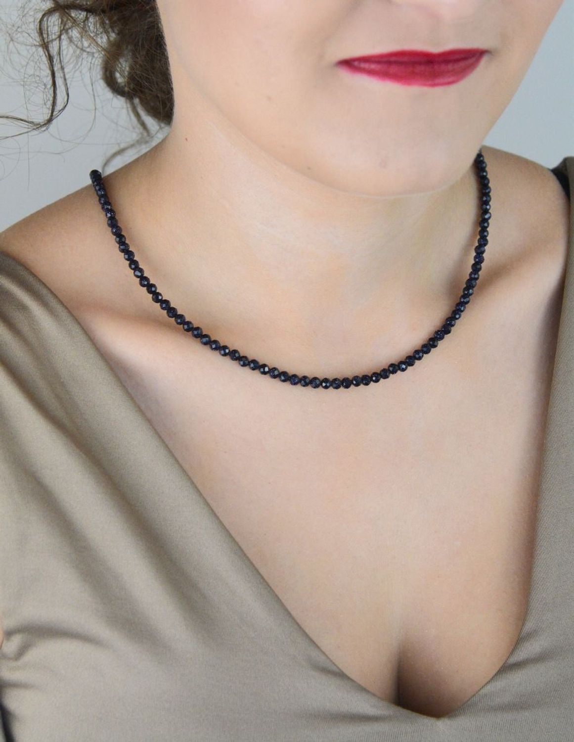 Naszyjnik srebrny 925 z naturalnym kamieniem noc kairu. Długość 43+2 cm, waga 9,15 g, zapięcie karabińczyk. Blask nocy w eleganckim wydaniu.1.jpg