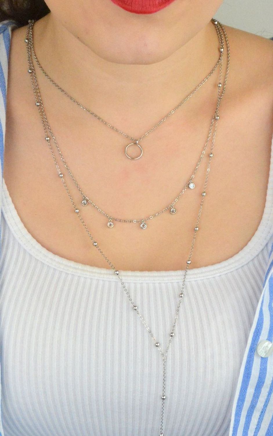 Elegancki naszyjnik damski srebrny próby 925, model DIA-NSZ-13672-925. Potrójne łańcuszki zdobione kuleczkami, długości 40 cm, 45 cm i 60 cm, zapięcie na karabińczyk.1.jpg