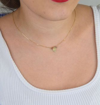 Subtelny naszyjnik damski ze złota próby 585, model DIA-NSZ-13785-585. Zdobiony serduszkiem i małymi kółeczkami, długość 42 + 3 cm, waga 1,66 g, zapięcie na karabińczyk. Idealna biżuteria na prezent i na co dzień (6).JPG