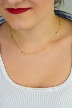 Naszyjnik damski ze złota próby 585, model DIA-NSZ-13786-585. Zdobiony elementami ozdobnymi na wzór Cartier, długość 42 + 3 cm, waga 2,72 g, zapięcie na karabińczyk. Elegancka biżuteria dla kobiet i idealny prezent (3).JPG