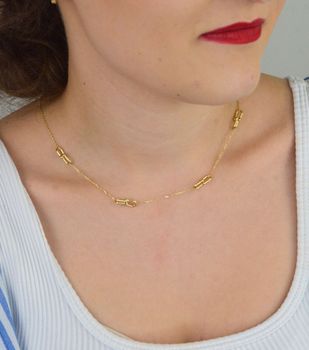 Elegancki złoty naszyjnik damski próby 585 w stylu ankier, zdobiony elementami Cartierr. Długość 42 cm + 3 cm, waga 3,00 g, zapięcie na karabińczyk. Idealny do codziennych i eleganckich stylizacji (1).JPG