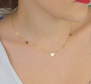 Subtelny naszyjnik damski celebrytka ze złota próby 585, model DIA-NSZ-13789-585. Zdobiony kuleczkami i serduszkami, długość 42 + 3 cm, waga 2,00 g, zapięcie na karabińczyk. Elegancka biżuteria na co dzień i na prezent (5).JPG