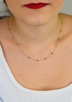 Odkryj złoty naszyjnik damski próby 585 ozdobiony kolorowymi cyrkoniami. Model DIA-NSZ-13793-585, długość 38 + 3 cm, waga 2,71 g, zapięcie na karabińczyk. Stylowa biżuteria idealna na prezent (2).JPG