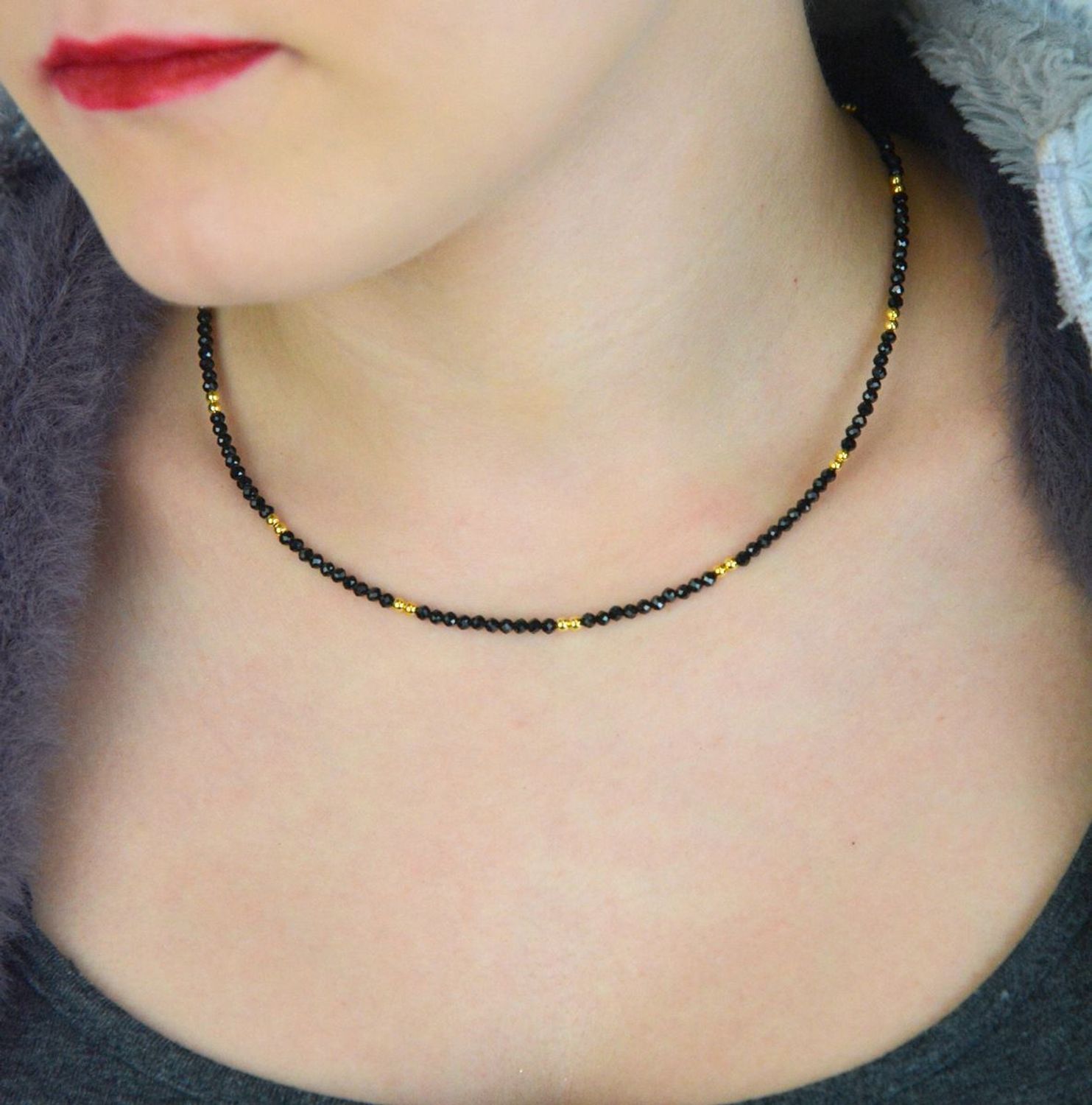 Elegancki naszyjnik srebrny 925, pozłacany, z turmalinami. Długość 42+6 cm, waga 6,22 g. Idealny prezent i subtelny dodatek do stylizacji.1.jpg