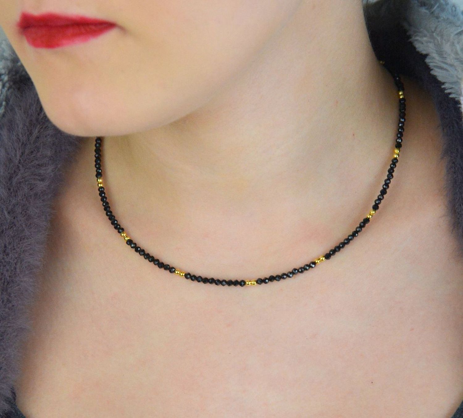 Elegancki naszyjnik srebrny 925, pozłacany, z turmalinami. Długość 42+6 cm, waga 6,22 g. Idealny prezent i subtelny dodatek do stylizacji.1.jpg