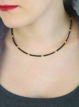 Elegancki naszyjnik srebrny 925, pozłacany, z turmalinami. Długość 42+6 cm, waga 6,22 g. Idealny prezent i subtelny dodatek do stylizacji (1).JPG