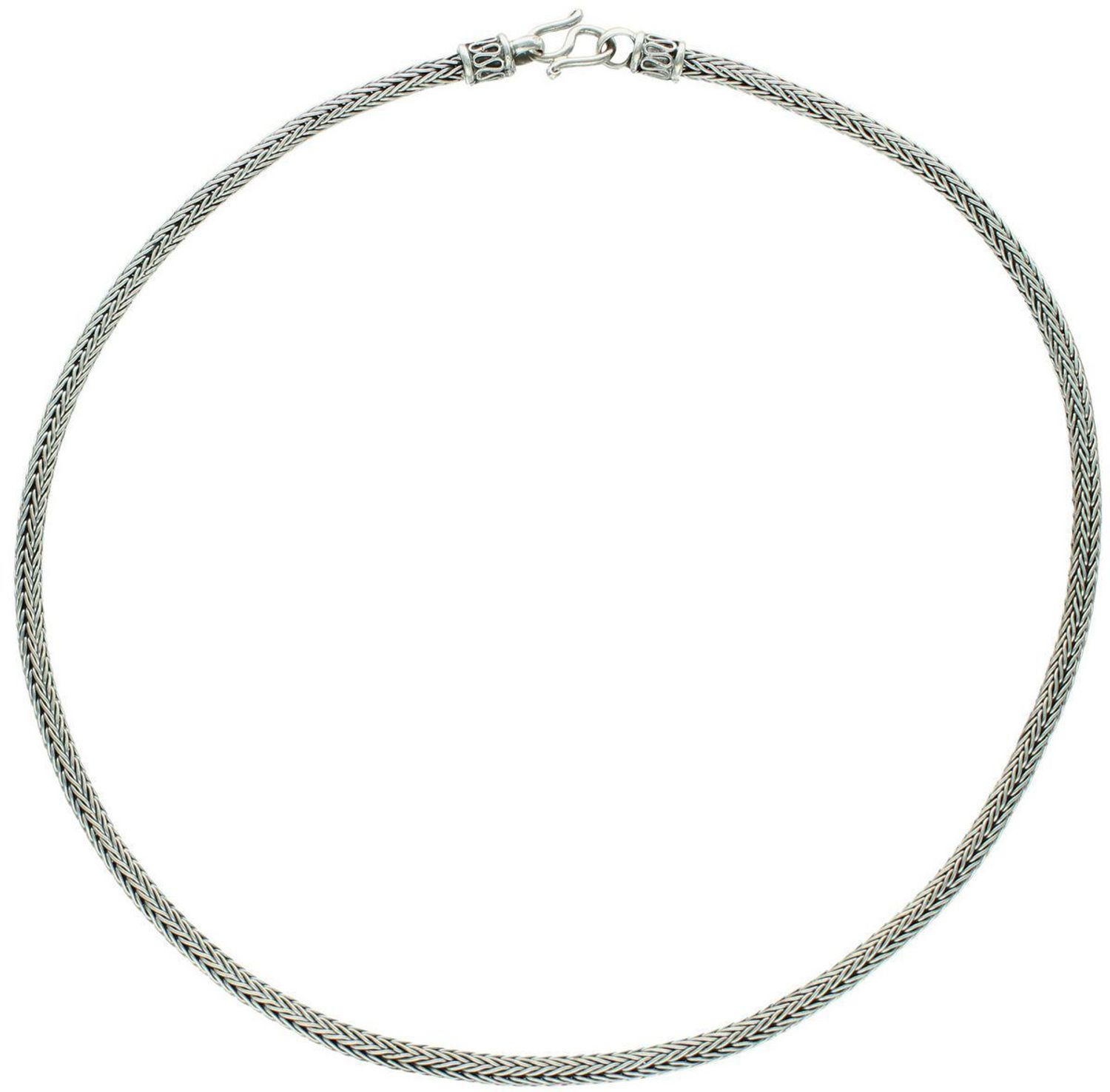 Męski naszyjnik ze srebra próby 925 o długości 51 cm i ozdobnym splocie. Elegancki design, solidne wykonanie i zapięcie na haczyk. Idealny prezent dla mężczyzny.1.jpg