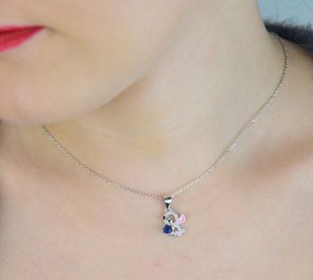 Naszyjnik dziecięcy ze srebra próby 925 z zawieszką Stitch zdobioną cyrkoniami. Model DIA-NSZ-13970-925 na delikatnym łańcuszku ankier, długość 36 + 3 cm, waga 2,40 g. Idealny prezent dla dziewczynki – błyszczący i bajkowy (1).JPG