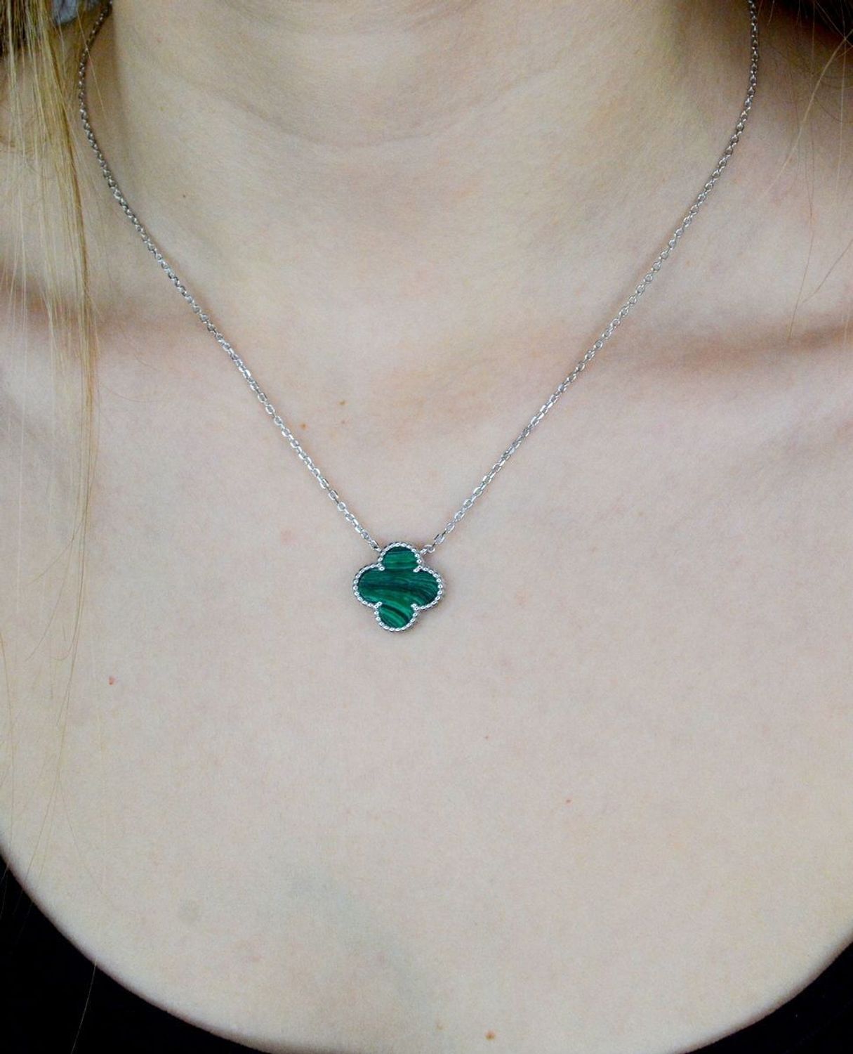 Srebrny naszyjnik damski koniczynka z malachitem DIA-NSZ-2296-925. Bizuteria Van Cleef. Orygianlna koniczynka. Srebro a'la Van Cleef. Naszyjnik z koniczynką na szczęście. Na prezent..jpg