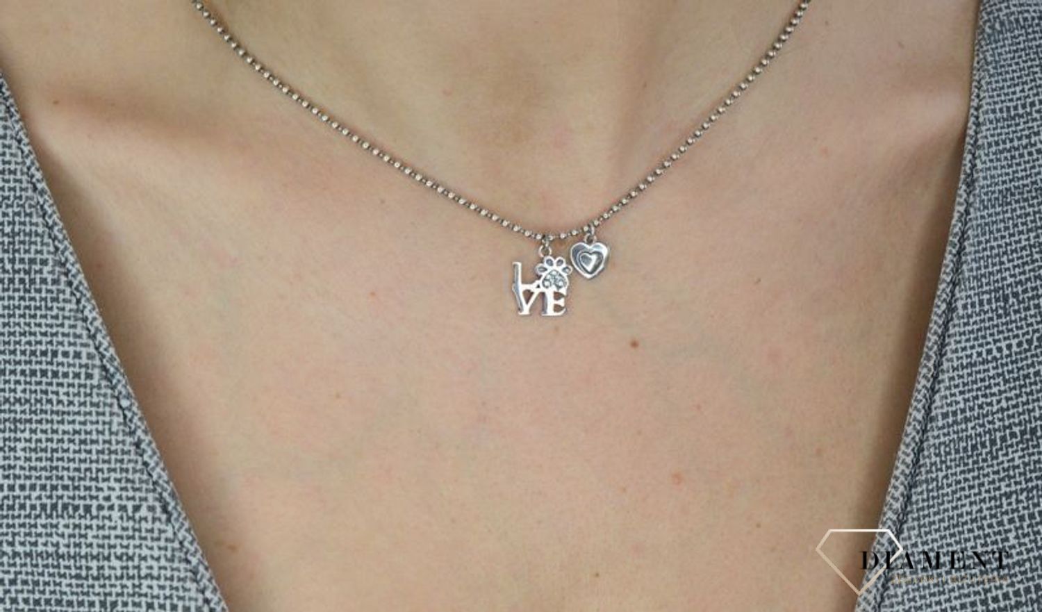 Naszyjnik srebrny 'LOVE' psia łapka Naszyjnik LOVE.jpg